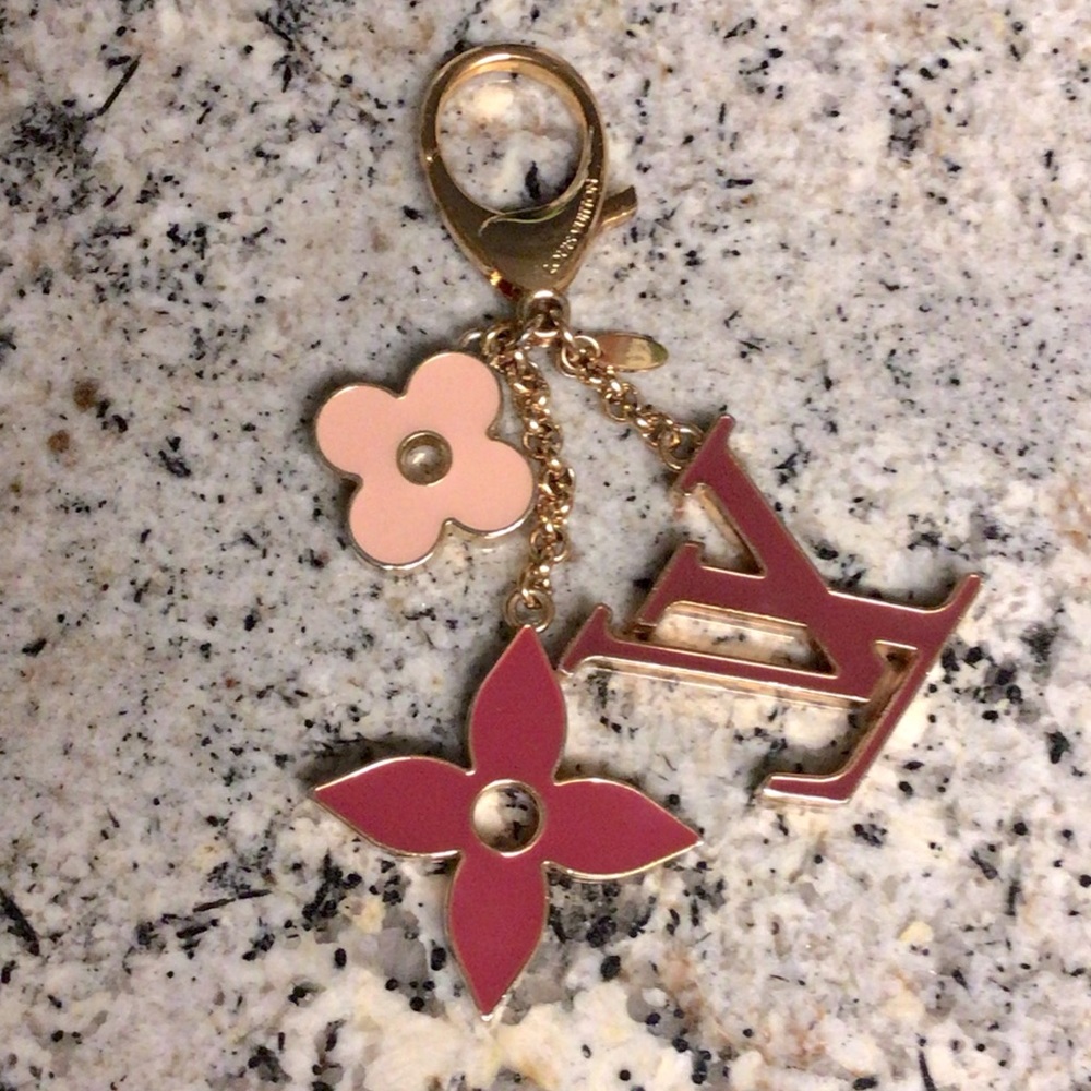 ❌SOLD❌Louis Vuitton Keychain 🌸🌺 - Picture 2 of 13